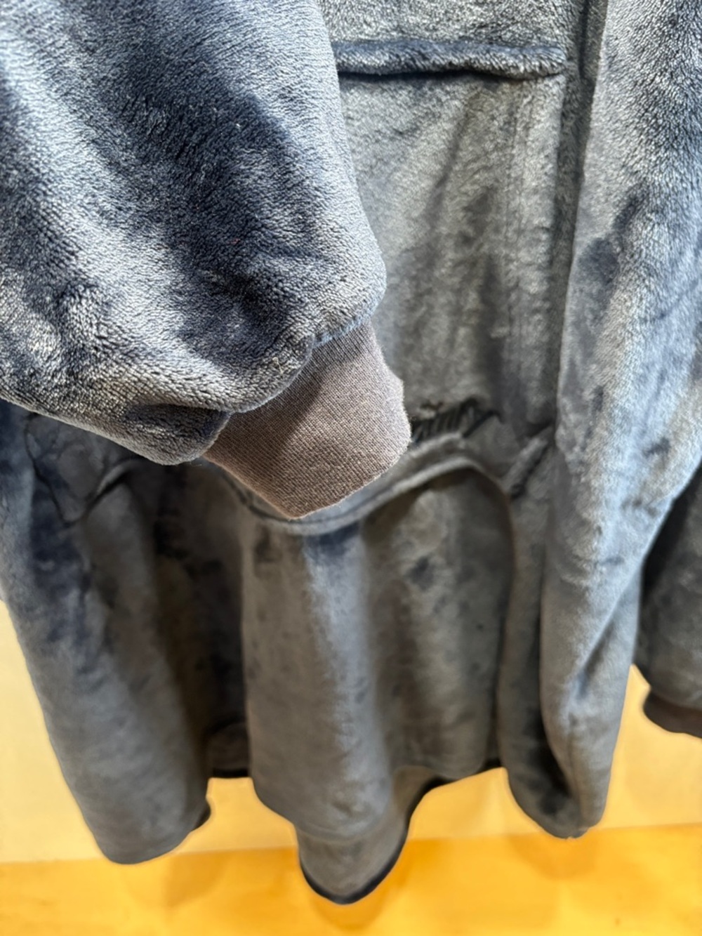 The Comfy Original 1/4-Zip Plush True Navy Wearable Blanket Hooded Kangaroo PKT - Picture 5 of 9